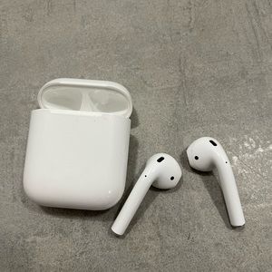 Apple AirPods 1st Generation